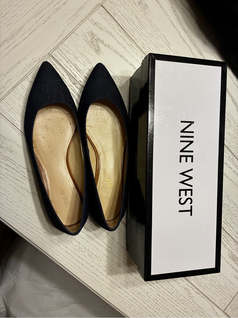 Nine West Women's Navy Pointed Toe Flats